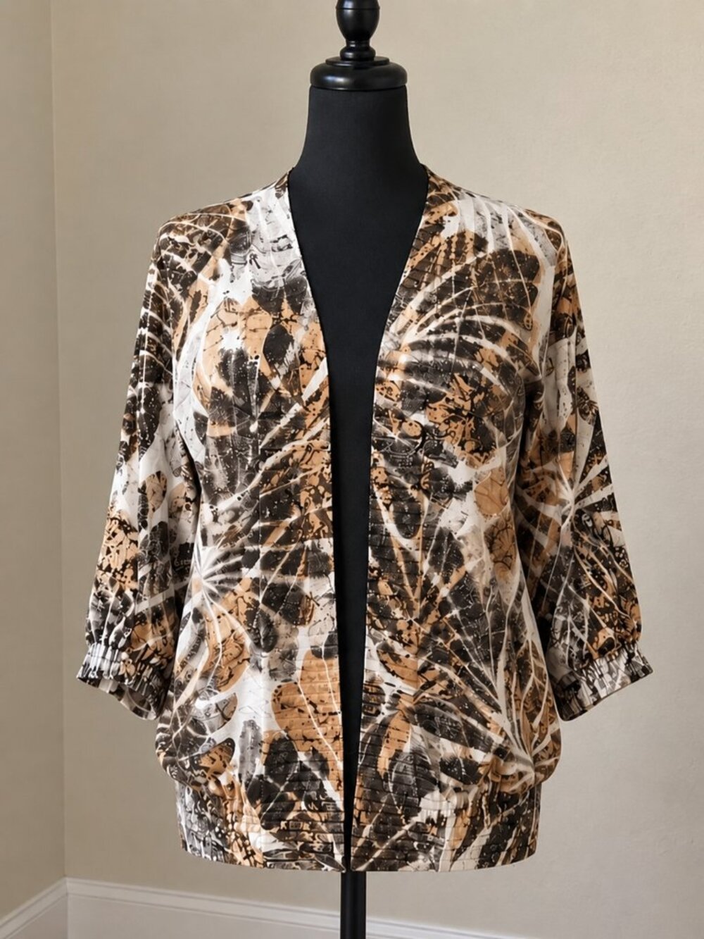 Chicos Size 3 / XL Sandstone Sparkle Leaf Print Metallic Linen Open Cardigan